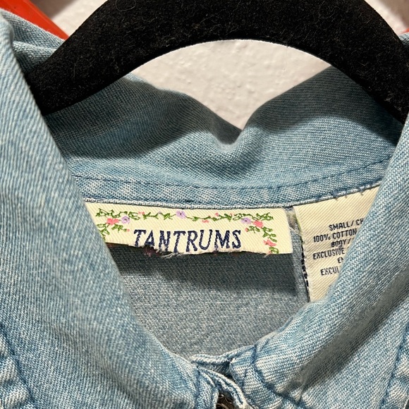 Vintage 1990s Denim Flower Butterfly Embroidered Button Up Shirt - Picture 5 of 5